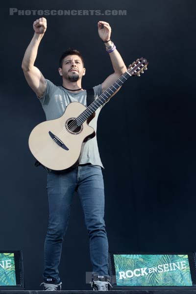 RODRIGO Y GABRIELA - 2015-08-28 - SAINT CLOUD - Domaine National - Grande Scene - 
